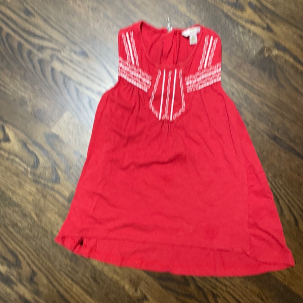 Red girls top.
